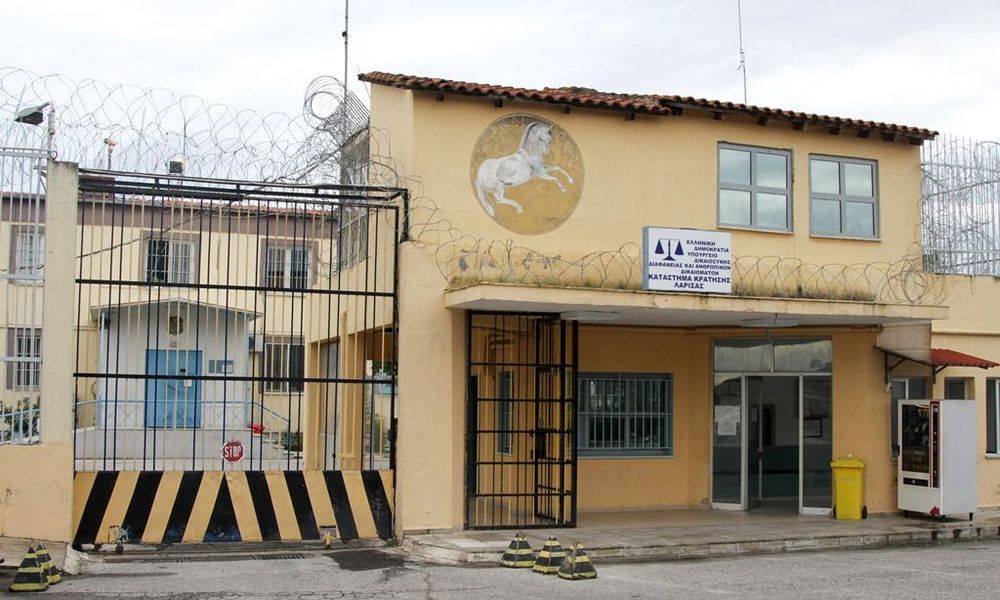 Κρατούμενος των φυλακών Λάρισας αυτοπυρπολήθηκε
